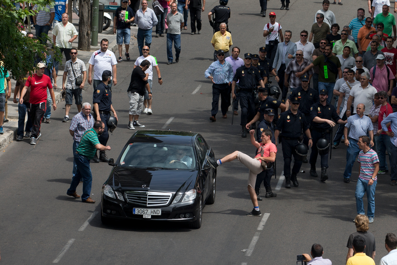 Illustration for article titled La redonda campaña de marketing de Uber: cabrear a los taxistas